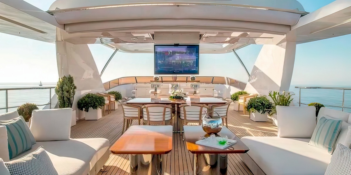 Аренда мега яхты Benetti Crystal 140 - Nela во Франции